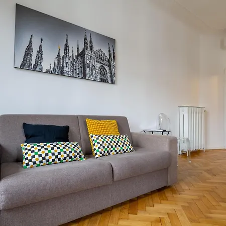 In Historic Building- Porta Venezia Appartamento Milano