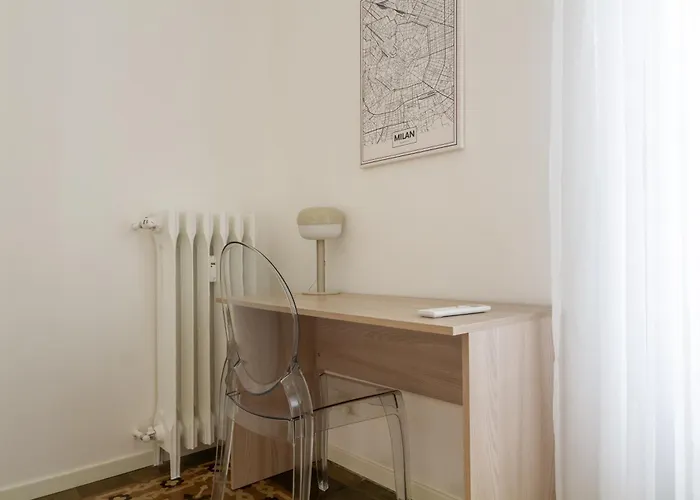 In Historic Building- Porta Venezia Appartement *